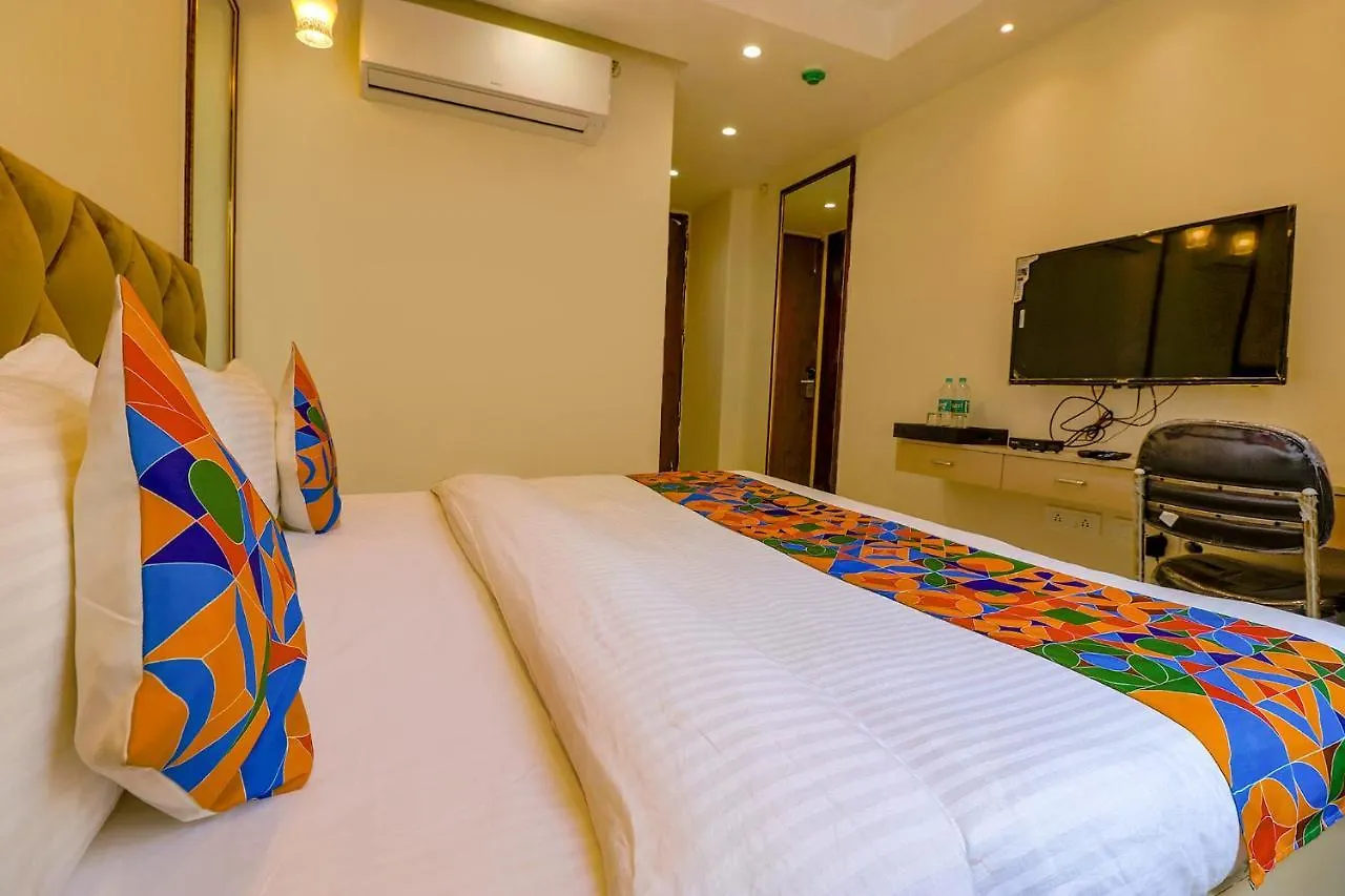 Fabhotel F9 Pitampura Delhi